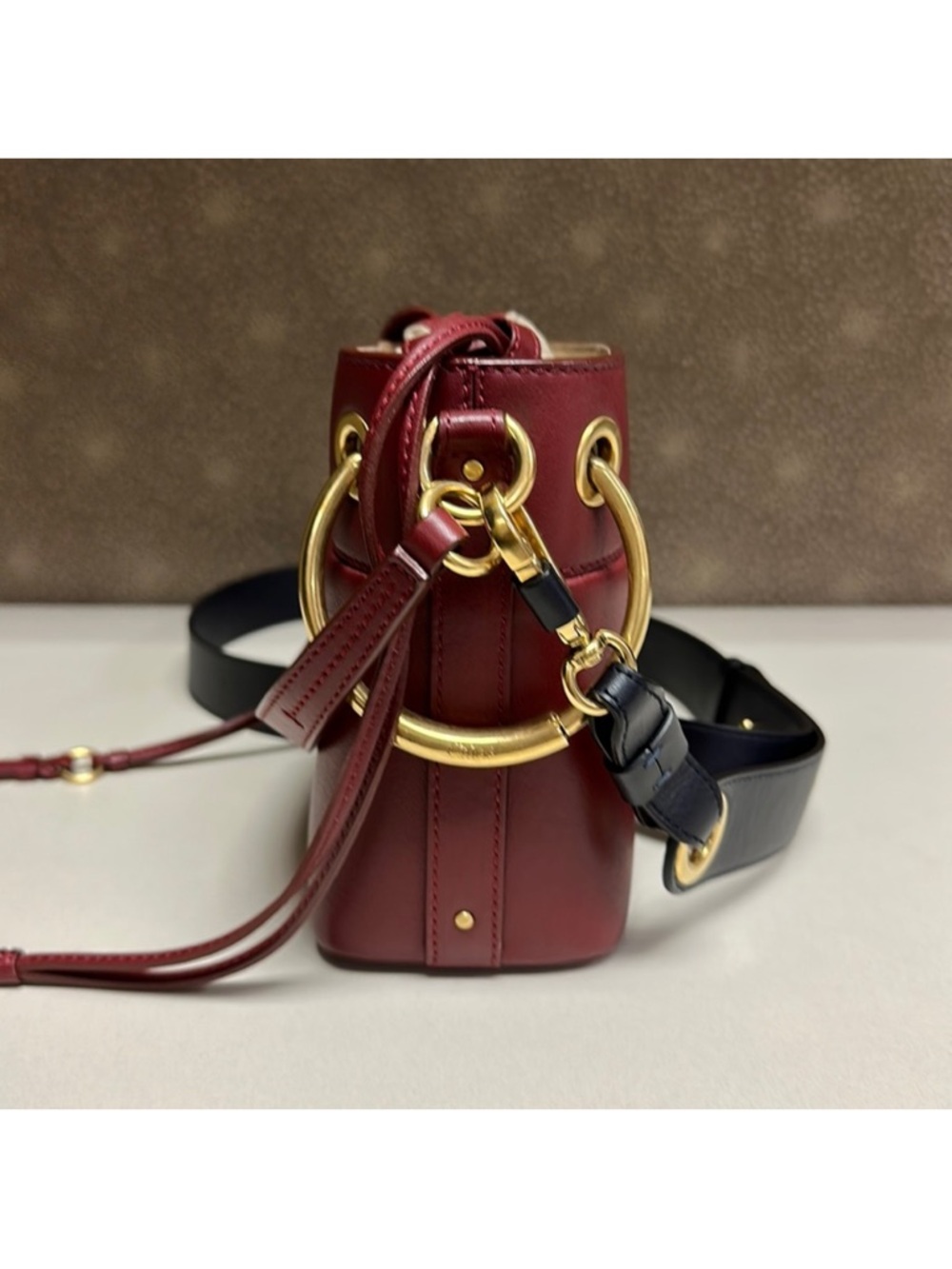 ‼️Authentic Chloe Roy leather Bucket Bag - Picture 6 of 15